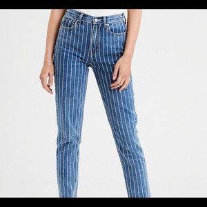 American Eagle outfitters striped Mom Jean!